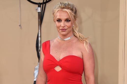Britney Spears es acusada de pasear con un cuchillo en un restaurante de Los Ángeles