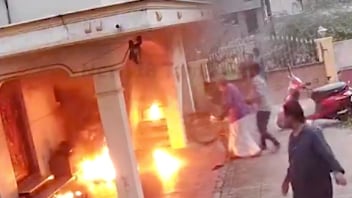 Intentó incendiar la casa de una chica por ser rechazado.