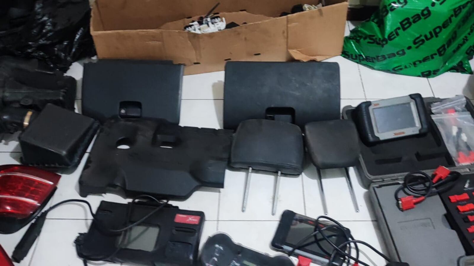 Desmantelan taller mecánico utilizado para receptar vehículos robados en el sur de Quito