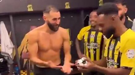 Muhannad Shanqueeti del Al Ittihad, compañero del francés Karim Benzema