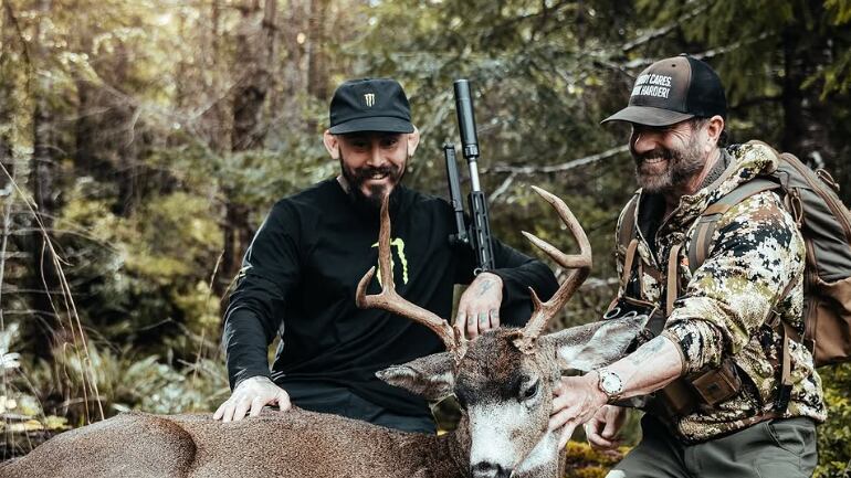 La sutil respuesta de Chito Vera a las criticas por cazar un venado.
