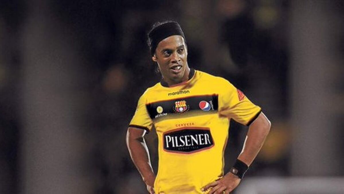 Ronaldinho en la Noche Amarilla 2016.