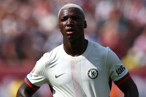 Tobillo de Moisés Caicedo se resintió; Chelsea “hará todo” para que el ‘Niño’ esté en la final