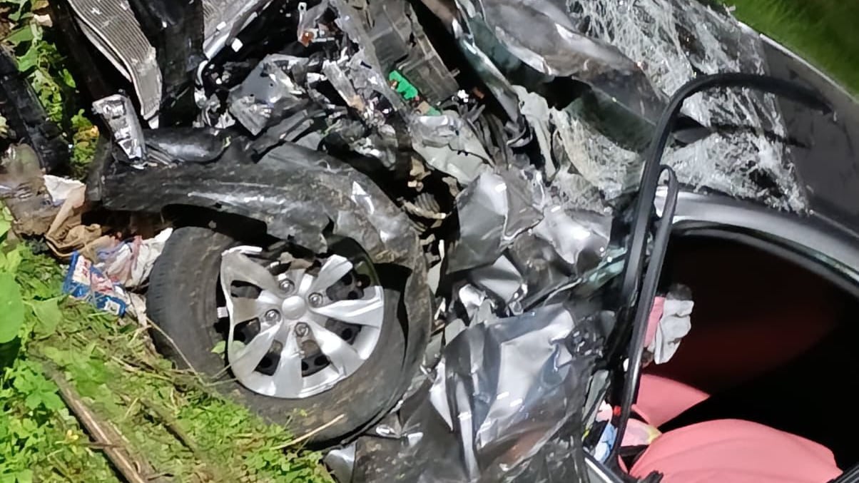 Siniestro de tránsito entre dos autos dejó un fallecido y cinco heridos en Manabí - Fuente: ECU 911