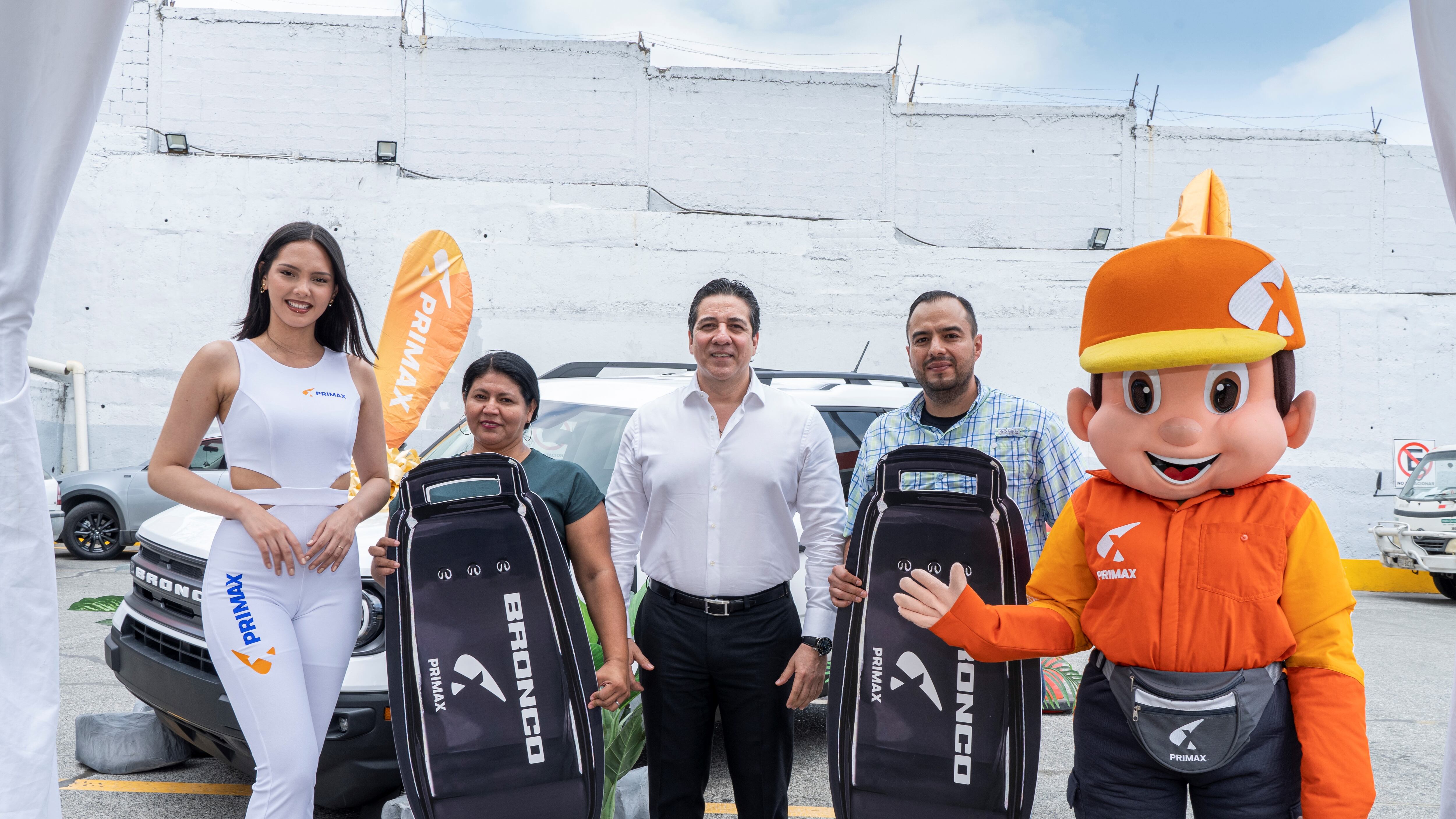 La entrega se realizó en la estación de servicio Primax Av. Del Bombero ubicada en Guayaquil.