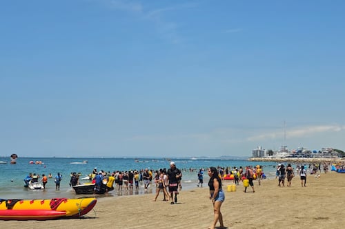 Miles de turistas llegan a Salinas en el segundo día de feriado Semana Santa 2026