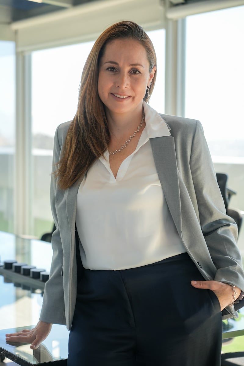 Verónica Iñiguez, Gerente General de Hospital del Holding