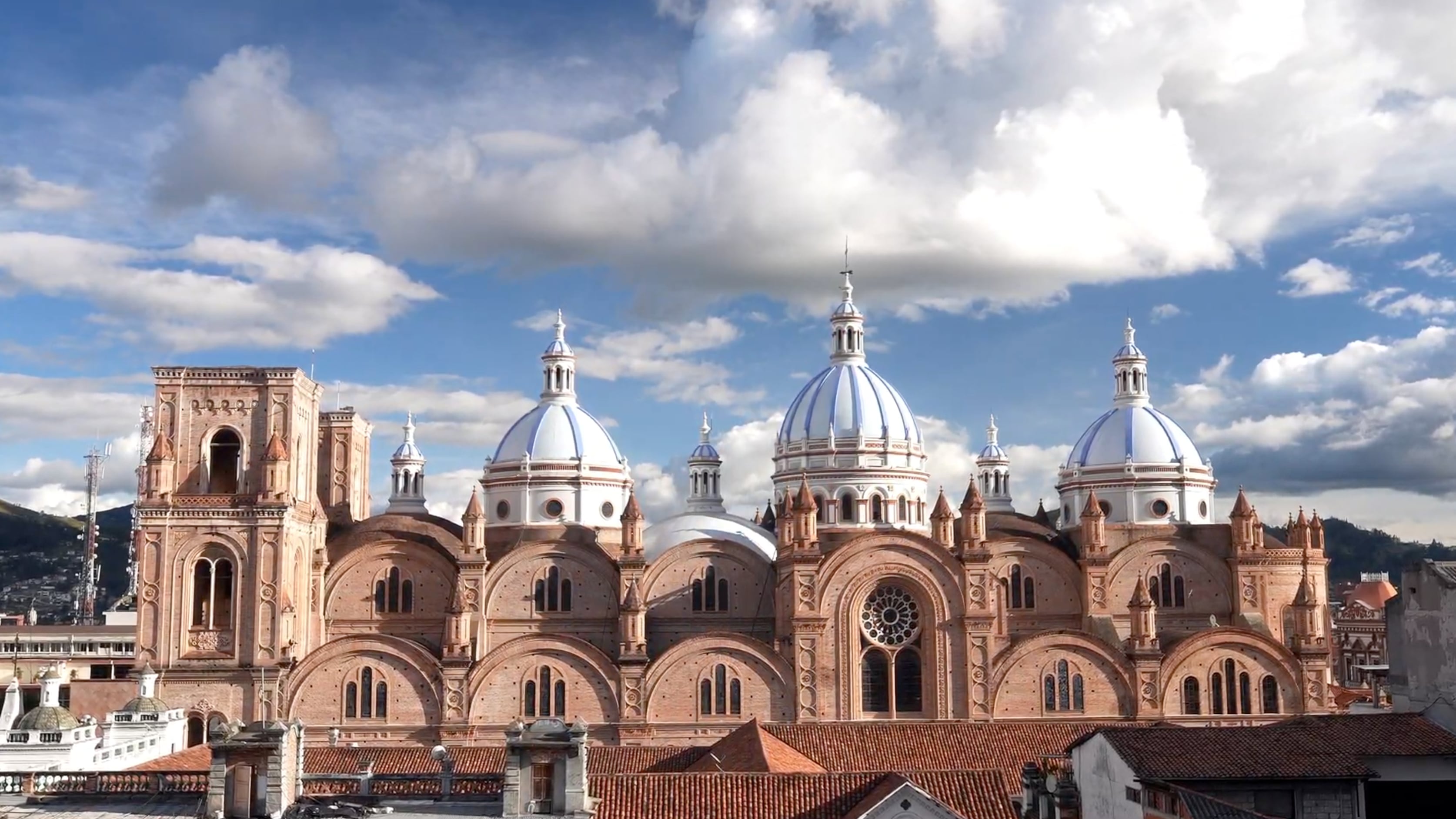 Cuenca vibra en noviembre: feriado de fundación