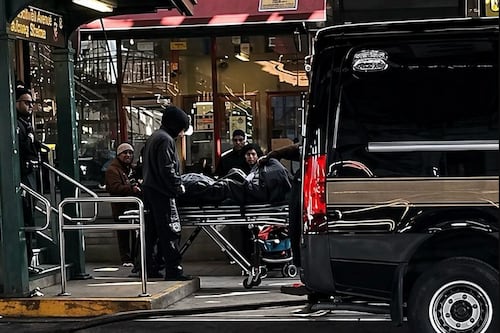 DJ ecuatoriano muere tras caer a las vías del Metro en Nueva York