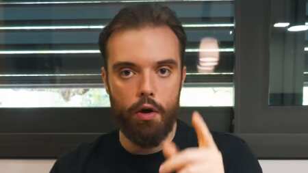 Ibai Llanos realiza el Mundial de Desayunos.