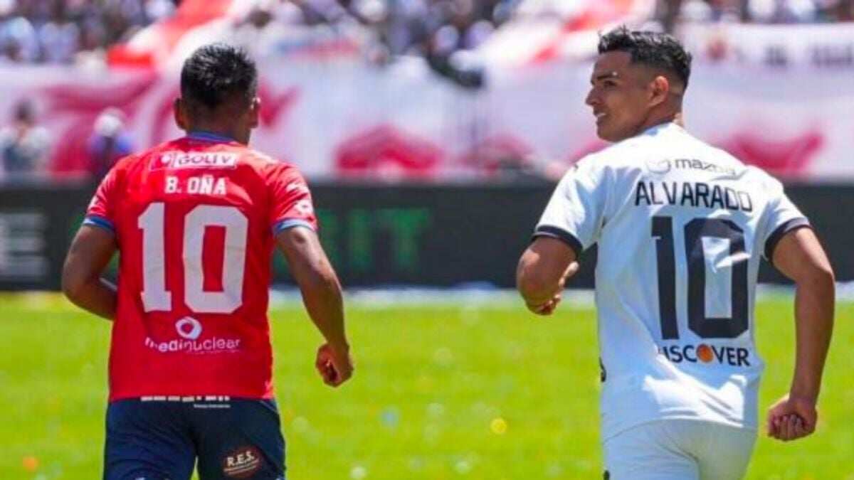 Alexander Alvarado con LDU y Bryan Oña con El Nacional en partido amistoso