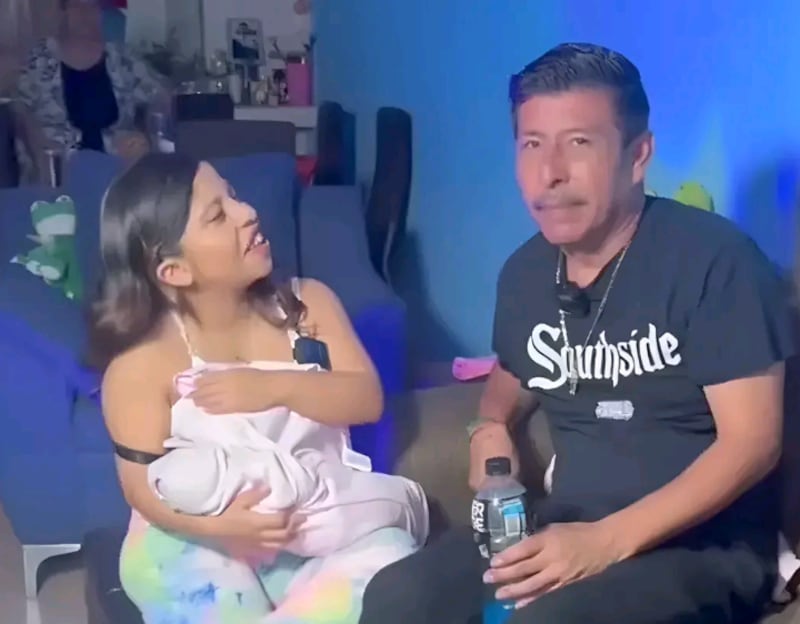 Lupita y su pareja, Ricardo Medellín, llevaron a su hija el domingo al hospital.