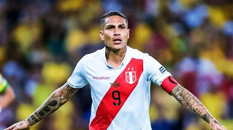 Paolo Guerrero con la Selección de Perú