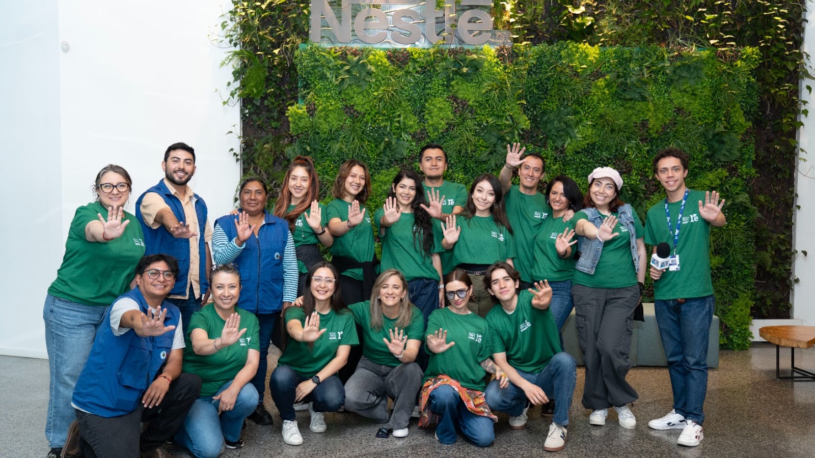 Nestlé Ecuador promueve conciencia ambiental en el Día del Reciclaje