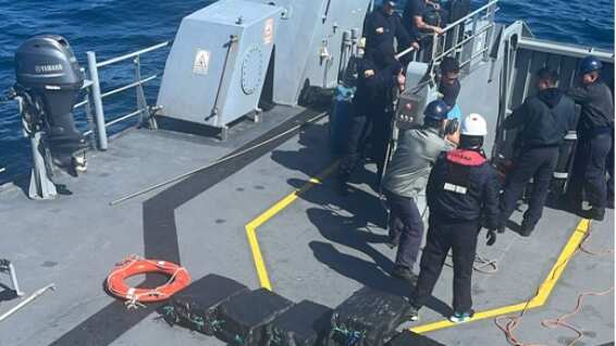 Incautan 4,5 toneladas de droga cerca de las Islas Galápagos, el mayor golpe al narcotráfico en Ecuador