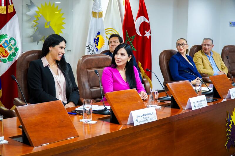 Firma del convenio entre Women Economic Forum y Ministerio TIC de Colombia
