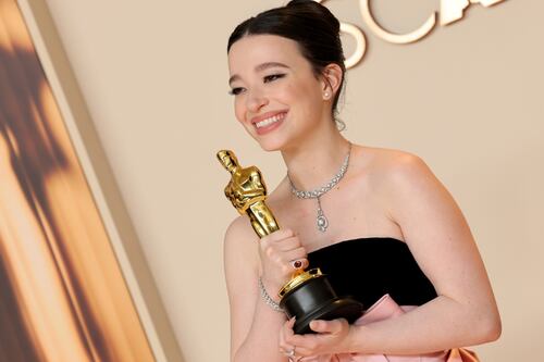 ¿Es muy diferente? Así se ve la ganadora del Oscar a la Mejor Actriz sin maquillaje