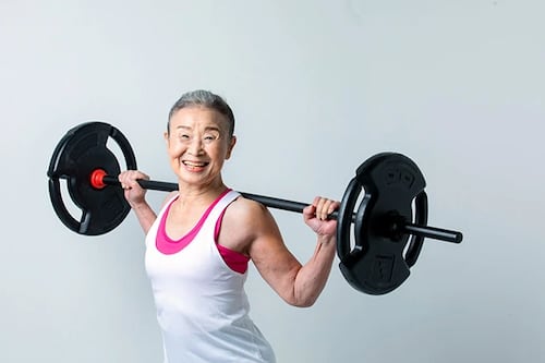 ¡Ahora si! Japonesa de 90 años encontró cuatro ejercicios diarios para bajar de peso rápidamente