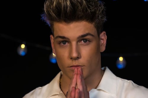 Tomi Narbondo estrena ‘Un siglo sin ti’ en versión Cumbia Pop