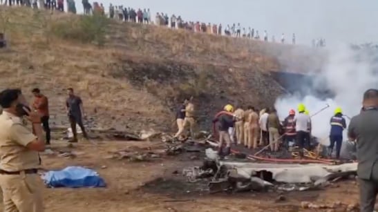 VIDEO: Avión pierde el control al aterrizar y termina explotando - fuente: video de X