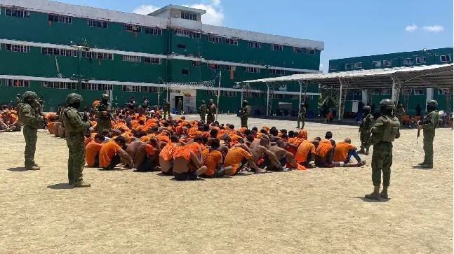 Apuñalaron a un militar y le quitaron su fusil: así habría iniciado masacre en la cárcel de Esmeraldas