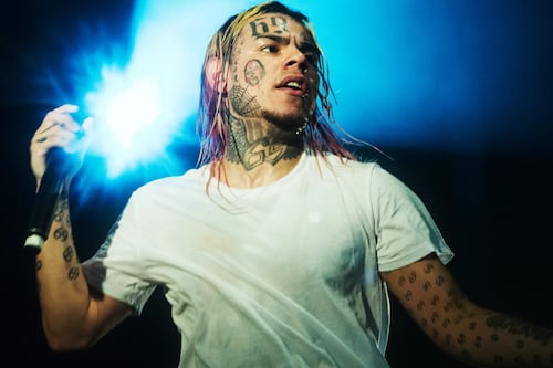 “Ahora estoy a punto de conocer al presidente de Venezuela”: Tekashi 6ix9ine ironiza sobre su regreso a la prisión de Brooklyn