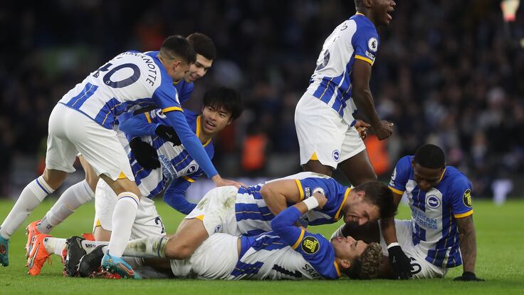 Con intensa actuación de los ecuatorianos, el 'Ecua-Brighton' le ganó el duelo al Bournemouth.