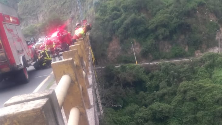 Dos hombres habrían sido arrojados al río Machángara