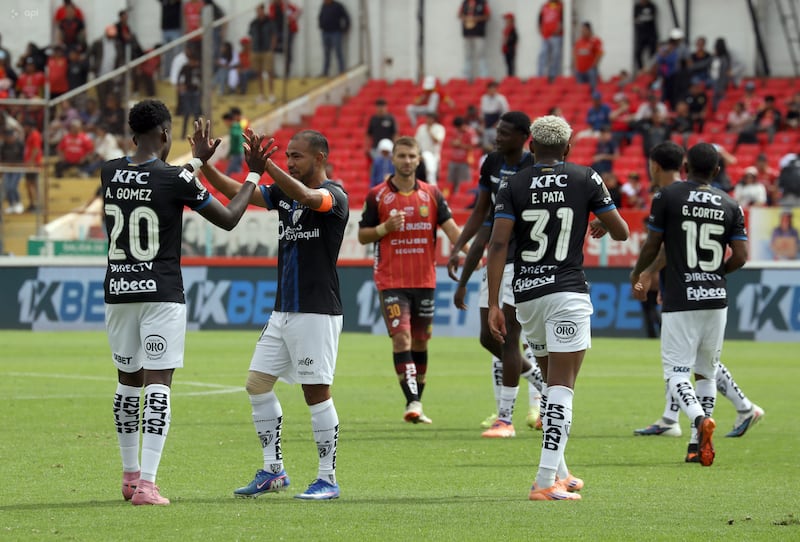 Independiente del Valle ante el Deportivo Cuenca