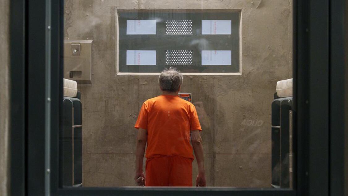 Defensa internacional de Jorge Glas denuncia “burla y humillación” por la publicación de sus fotos