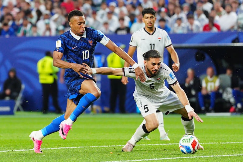 Francia venció a Irak con doblete de Mbappé y mira de cerca la cima del Grupo I