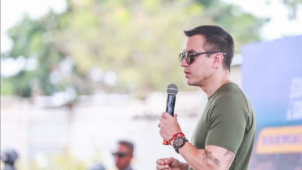 El presidente Daniel Noboa anuncia la entrega del bono “Legado de Honor” a policías y militares