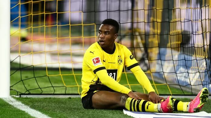 Youssoufa Moukoko falsificó sus documentos de identidad.