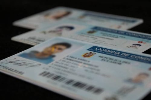 Conductores con licencia caducada no serán sancionados en Quito durante cierre de la ANT