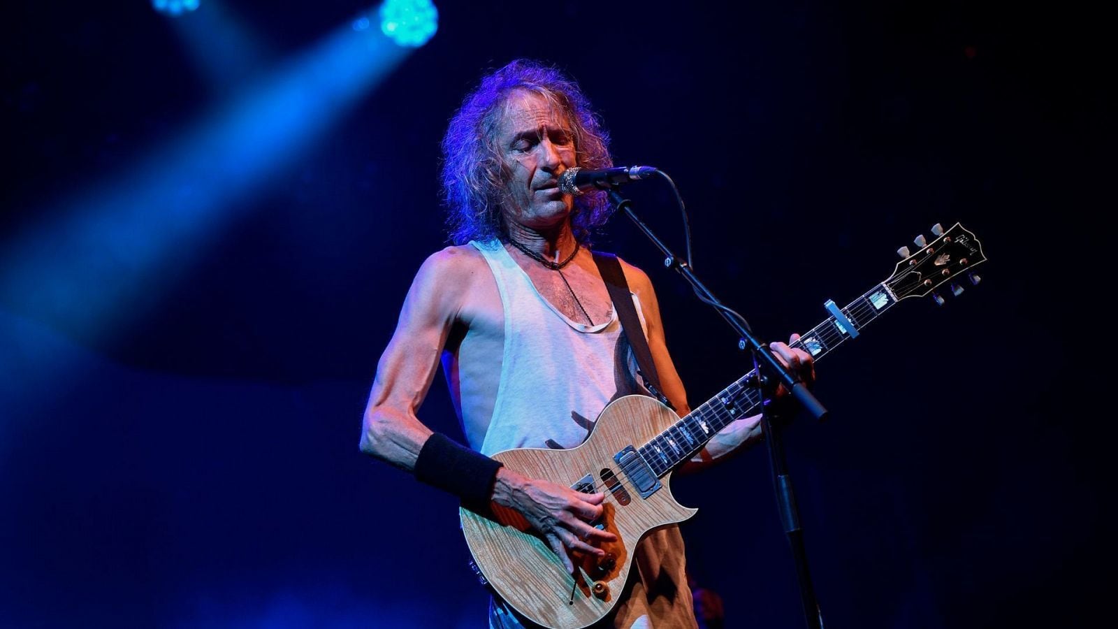 ROBE INIESTA DE EXTREMODURO