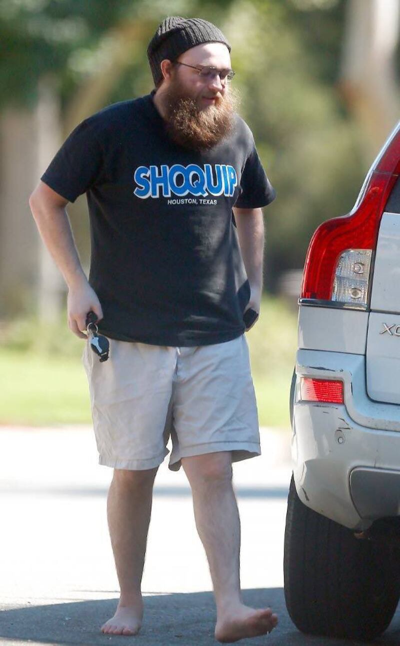 Angus Turner Jones de Two and a Half Me