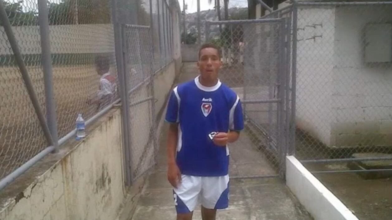 Futbolista ecuatoriano fue captado como indigente deambulando por las calles de México.