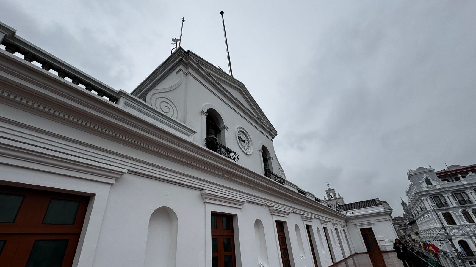El histórico reloj del Palacio de Carondelet vuelve a latir tras su restauración