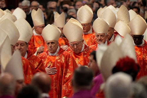 Comenzó el cónclave para elegir al próximo papa