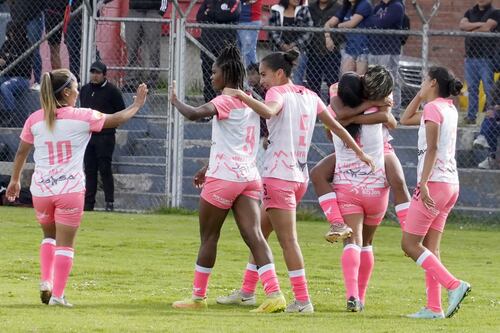 Club Ñañas y una oportunidad soñada para sus hinchas más jóvenes durante el partido ante Quito FC