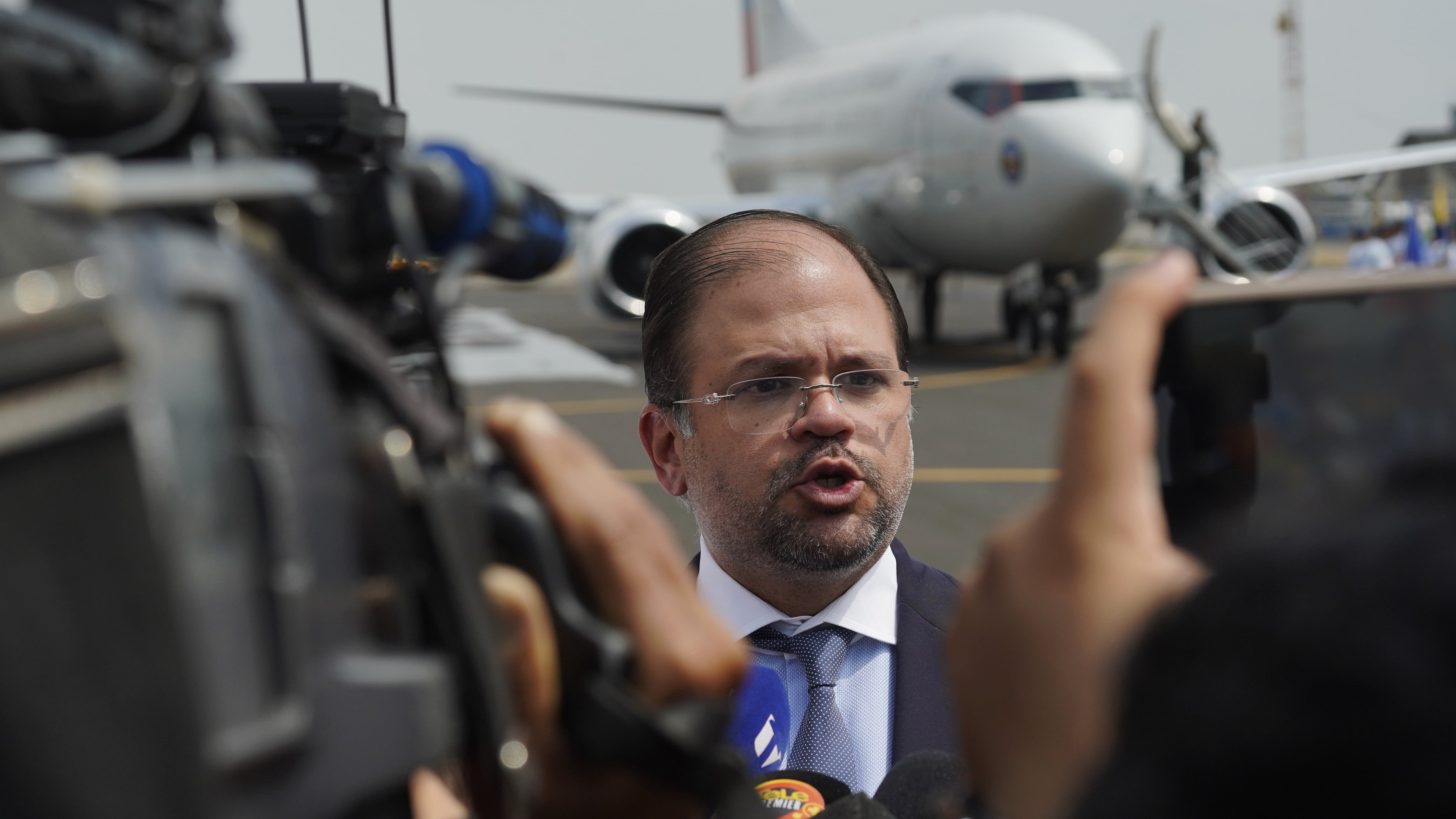 Ministro del Interior advierte sobre peligrosidad de alias ‘Negro Willy’ tras su liberación en España