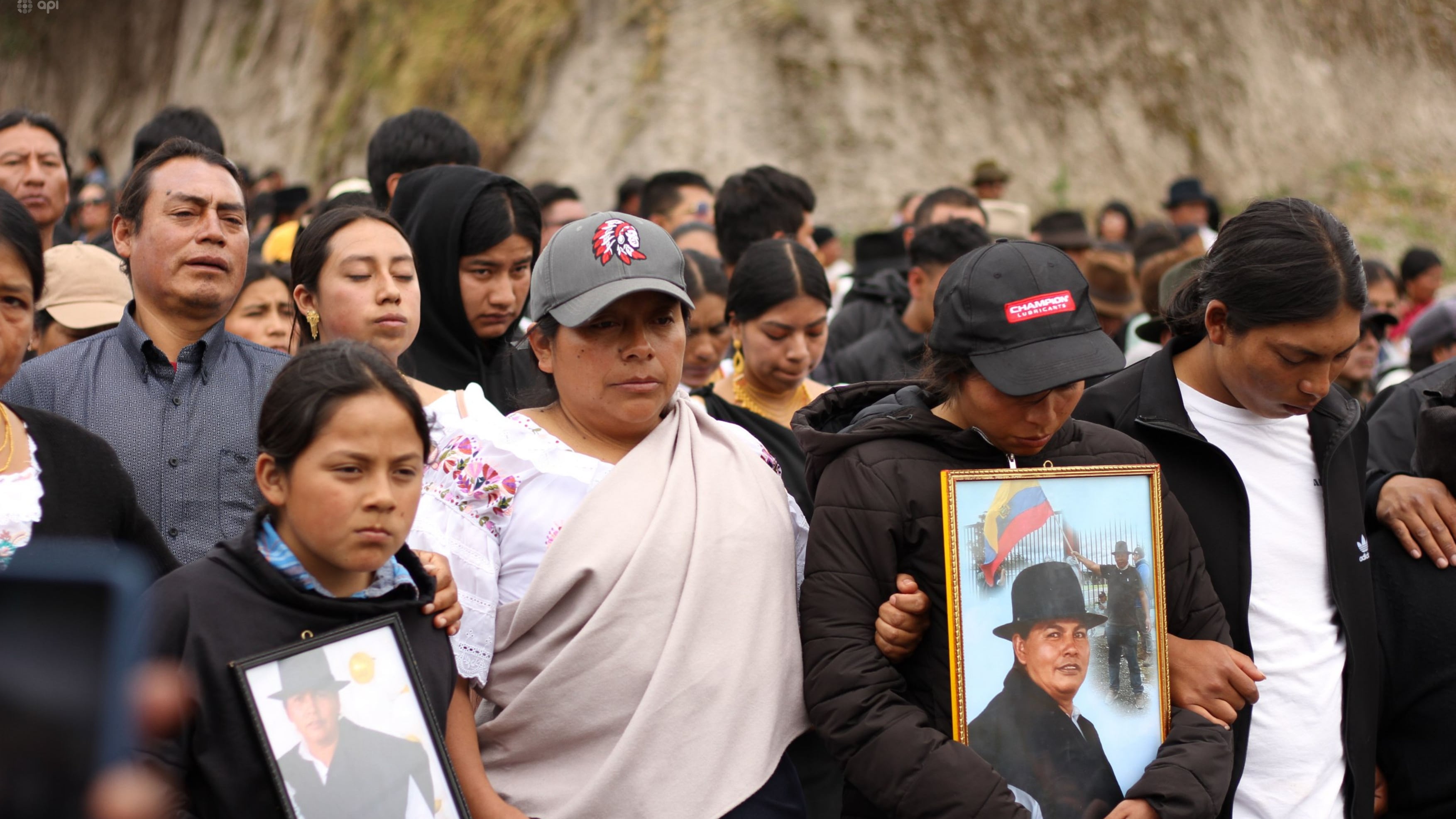 Comuneros despiden a Efraín Fuerez en medio de pedidos de justicia y suspensión del diálogo en Imbabura