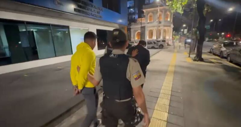 Una joven de 19 años denunció que fue abusada después de salir de una discoteca en la Plaza Foch