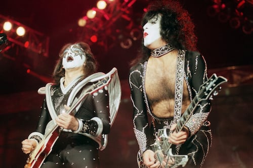 Muere Ace Frehley fundador de Kiss a los 74 años