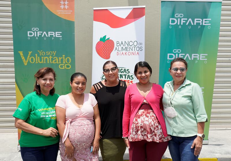Más de 80 mujeres se beneficiaron de charlas y productos que les permitirán vivir de manera más consciente y saludable su estado de gestión.