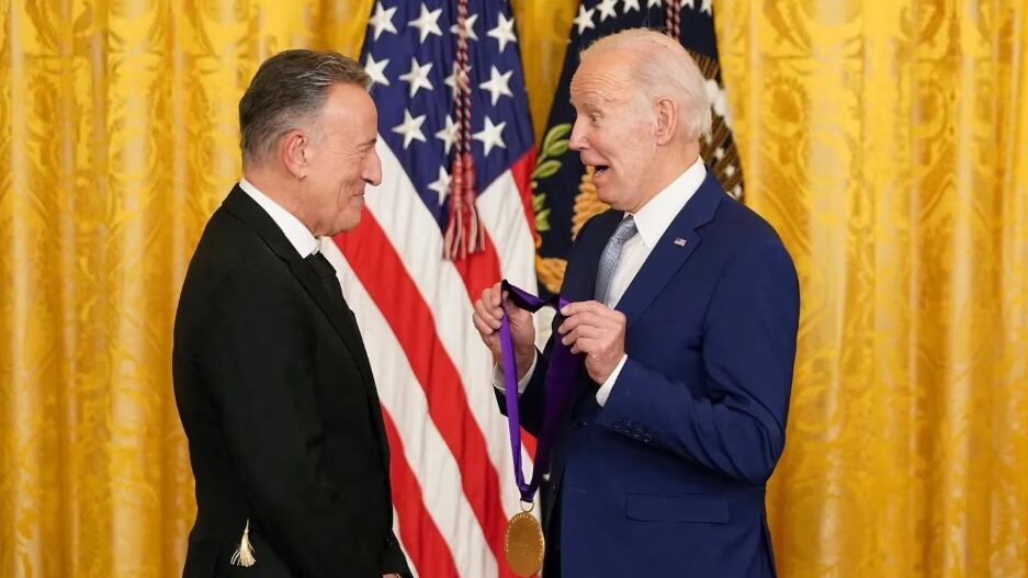 Joe Biden condecoró a Bruce Springsteen.