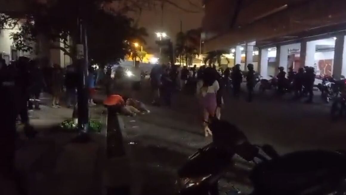 Acribillan a hinchas de Emelec en los exteriores del estadio Capwell a horas del Clásico del Astillero