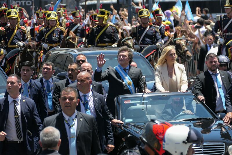 Javier Milei pisa la Casa Rosada por primera vez como presidente de Argentina
