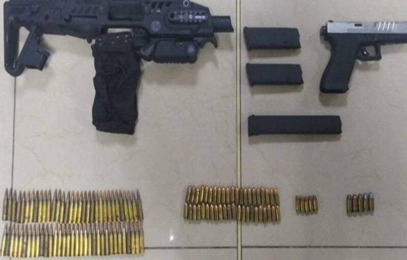Armas y municiones encontradas en la casa de Juan Pablo Andrade además de los 8.3 millones