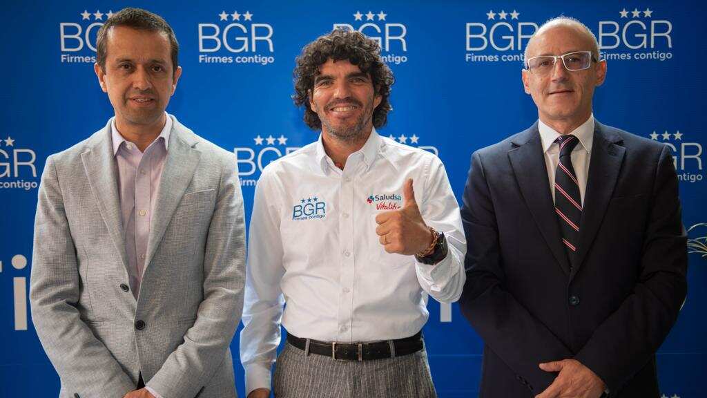 Santiago Quintero presenta su proyecto  "Ecuador en todo lo alto 14 x 8000"